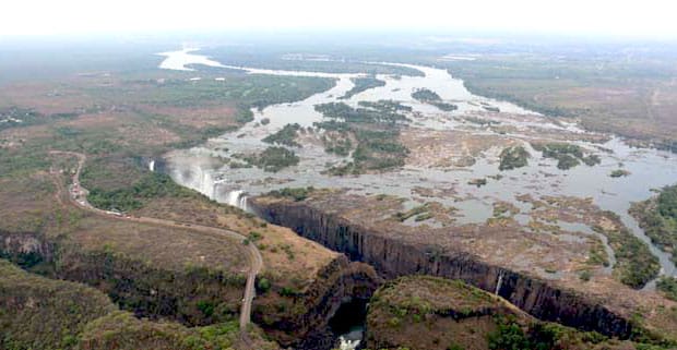 water flow at Victoria Falls in December 2015