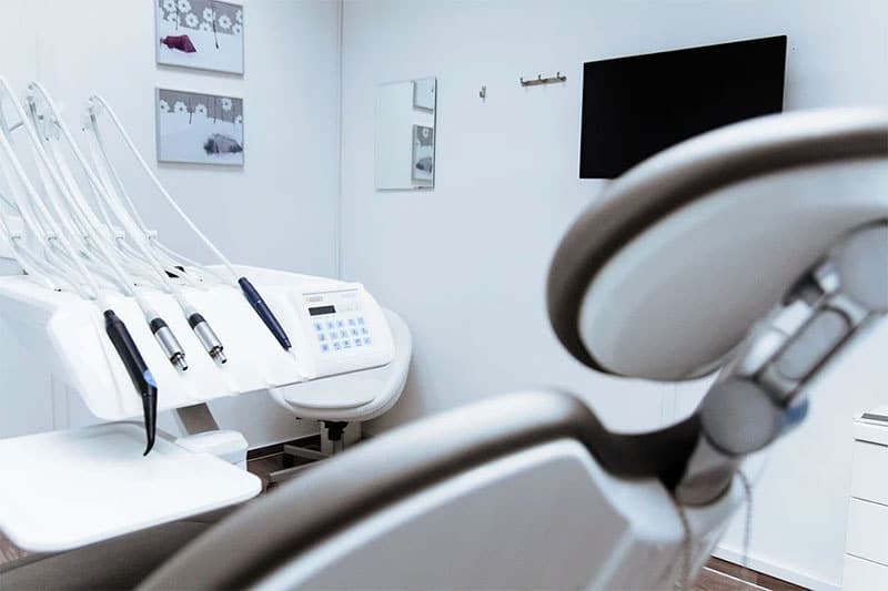 dentists chair and equipment
