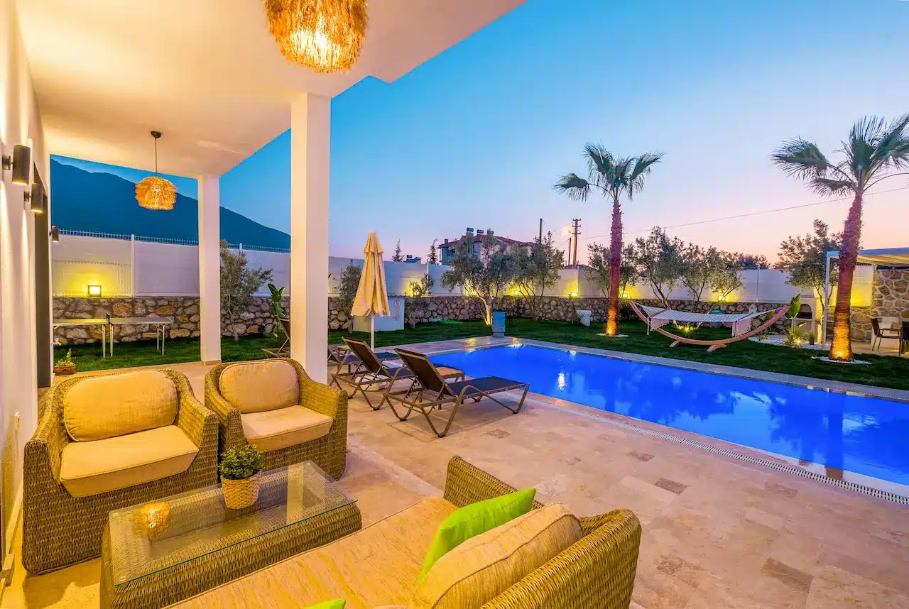 Luxury Travel Villa